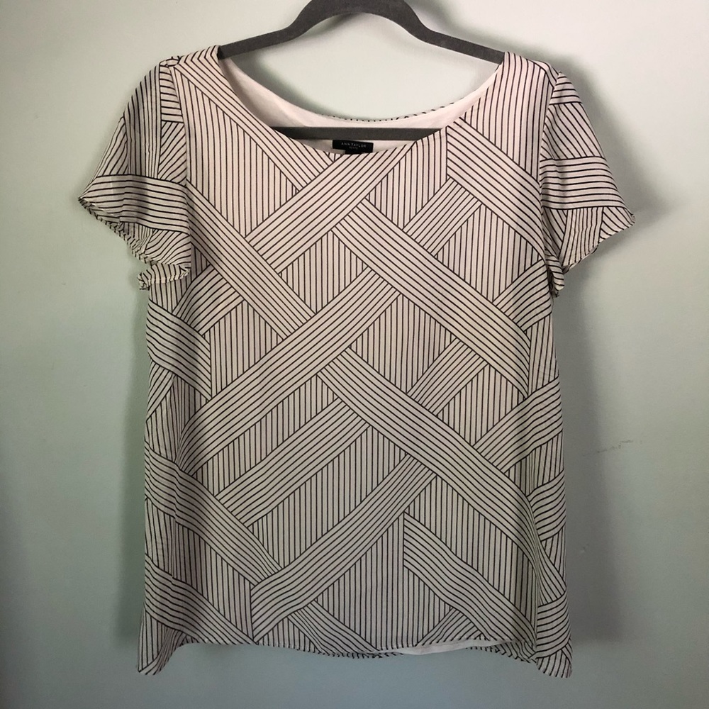Ann Taylor short sleeved blouse